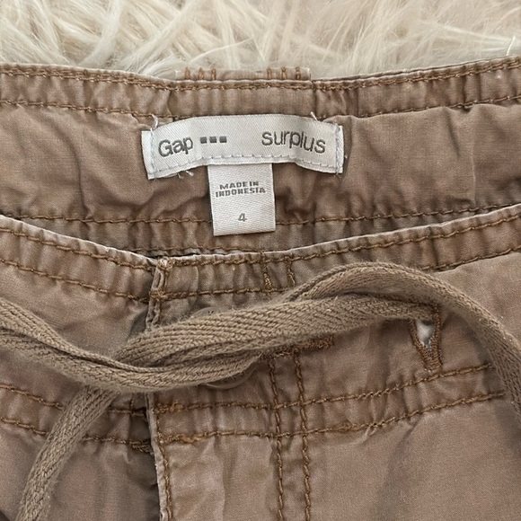 Gap Cargo Shorts - Picture 3 of 4